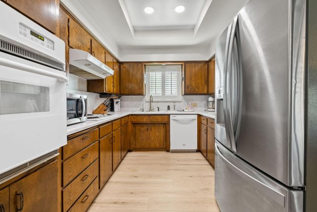 509 S Orange Avenue, Exeter, CA 93221