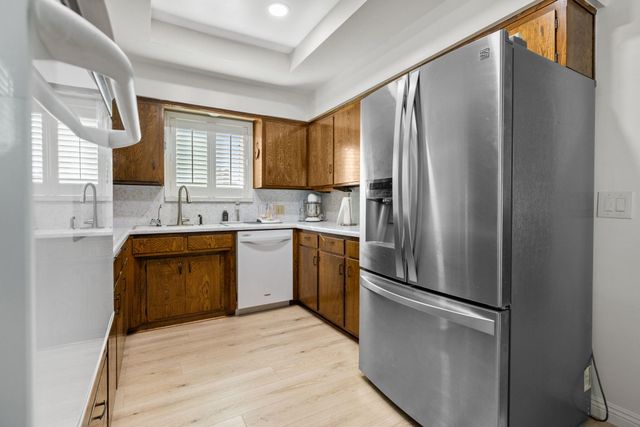 509 S Orange Avenue, Exeter, CA 93221