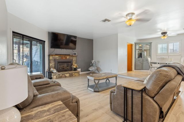 509 S Orange Avenue, Exeter, CA 93221