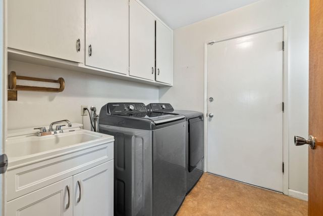 509 S Orange Avenue, Exeter, CA 93221