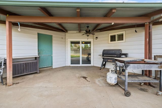 509 S Orange Avenue, Exeter, CA 93221