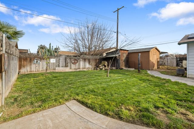 509 S Orange Avenue, Exeter, CA 93221
