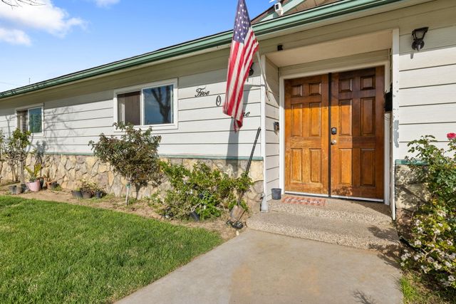 509 S Orange Avenue, Exeter, CA 93221