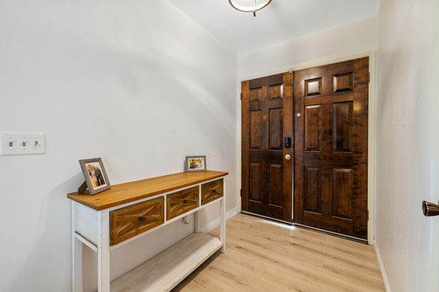 509 S Orange Avenue, Exeter, CA 93221