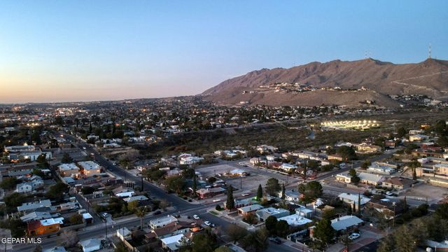 2110 N Kansas Street, El Paso, TX 79902