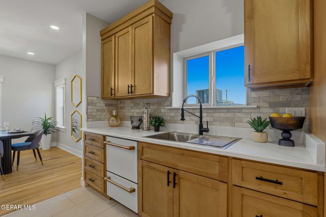 2110 N Kansas Street, El Paso, TX 79902