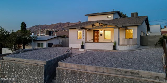 2110 N Kansas Street, El Paso, TX 79902