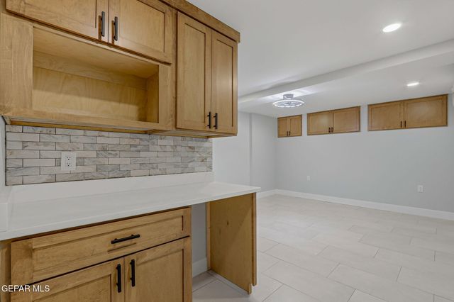 2110 N Kansas Street, El Paso, TX 79902