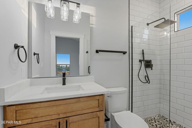 2110 N Kansas Street, El Paso, TX 79902