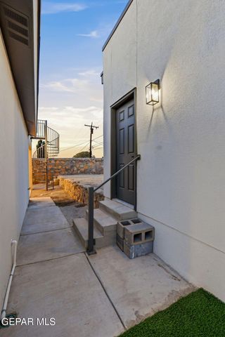 2110 N Kansas Street, El Paso, TX 79902