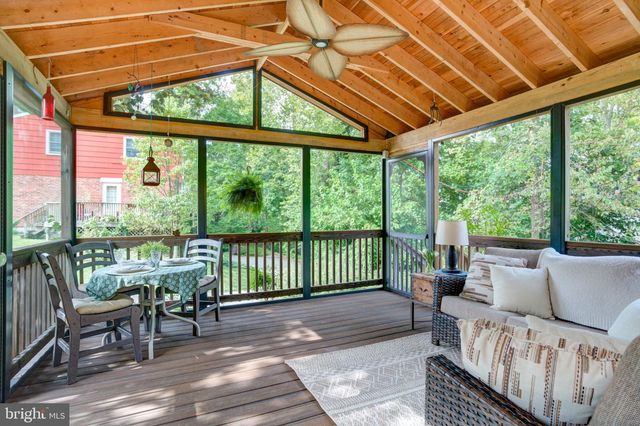 31 GREEN VALLEY RD, Wallingford, PA 19086