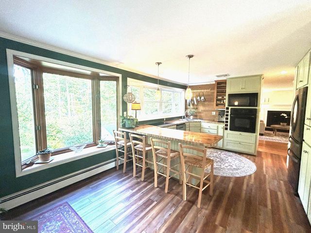 31 GREEN VALLEY RD, Wallingford, PA 19086