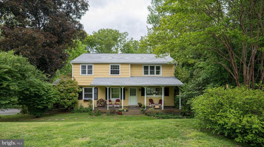 31 GREEN VALLEY RD, Wallingford, PA 19086
