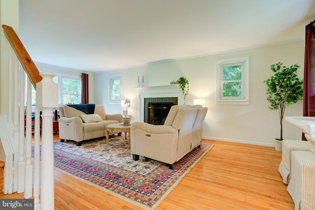 31 GREEN VALLEY RD, WALLINGFORD, PA 19086 — photo 4