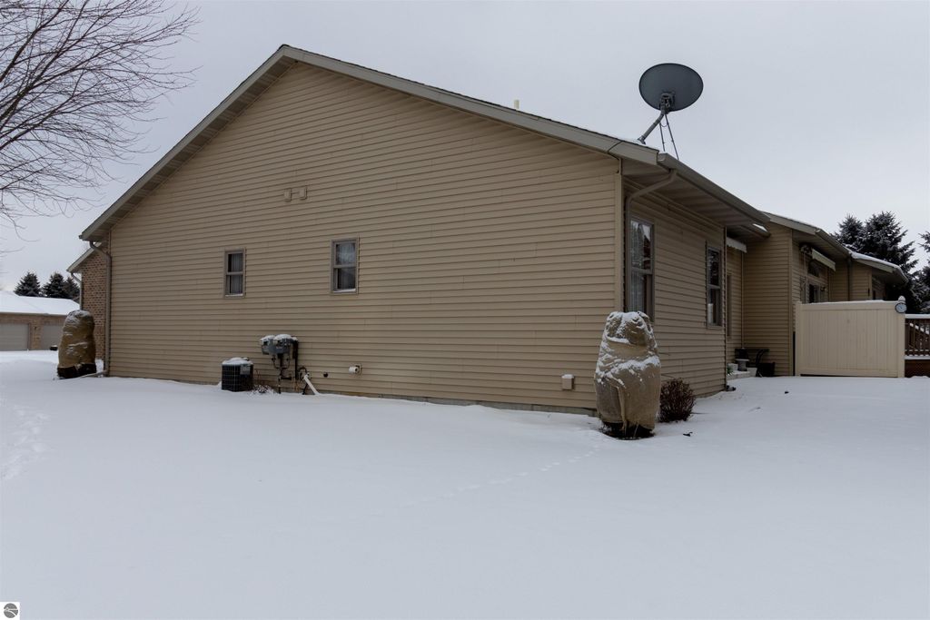 Image 22 of property listing at 2730 Eland Court, Mt Pleasant, MI 48858