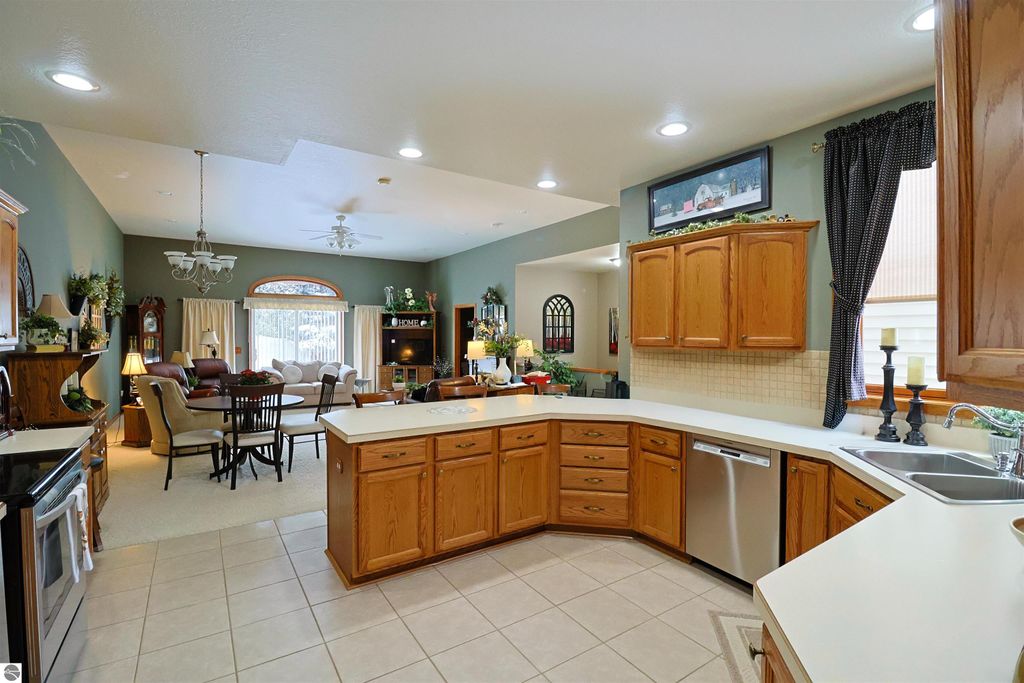 Image 6 of property listing at 2730 Eland Court, Mt Pleasant, MI 48858