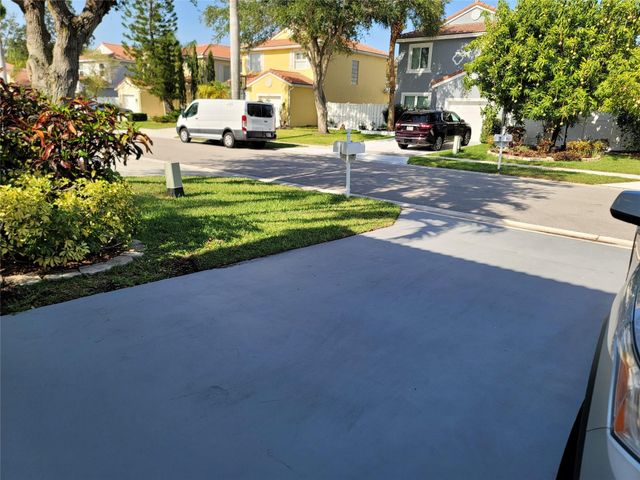 8117 Pelican Harbour Drive, Lake Worth, FL 33467