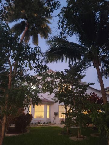 8117 Pelican Harbour Drive, Lake Worth, FL 33467