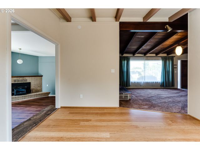 3046 Bailey Ln, Eugene, OR 97401