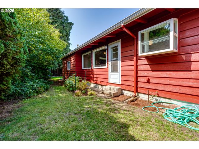 3046 Bailey Ln, Eugene, OR 97401
