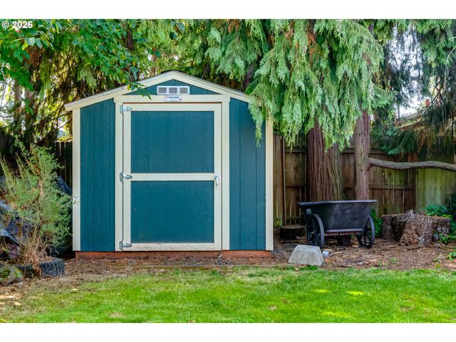 3046 Bailey Ln, Eugene, OR 97401