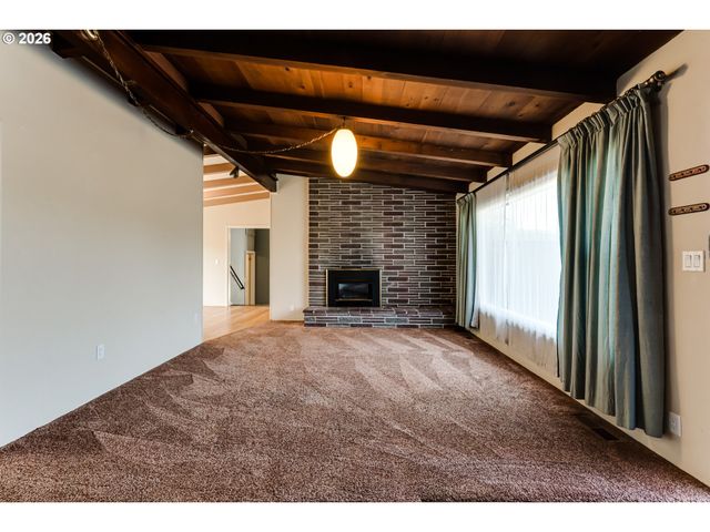 3046 Bailey Ln, Eugene, OR 97401