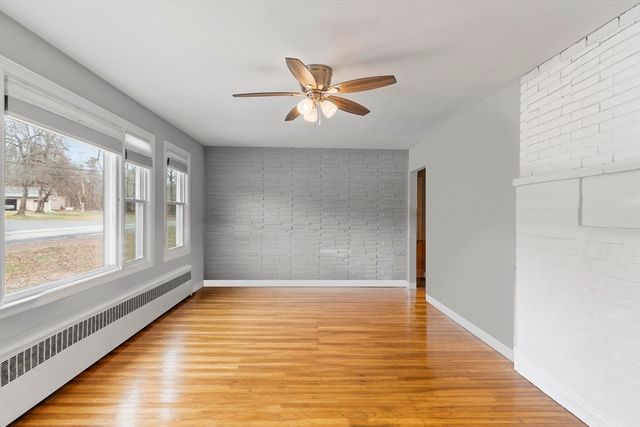 184 Fitchburg Rd, Townsend, MA 01469