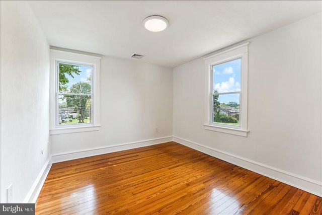 56 N SPROUL RD, Broomall, PA 19008