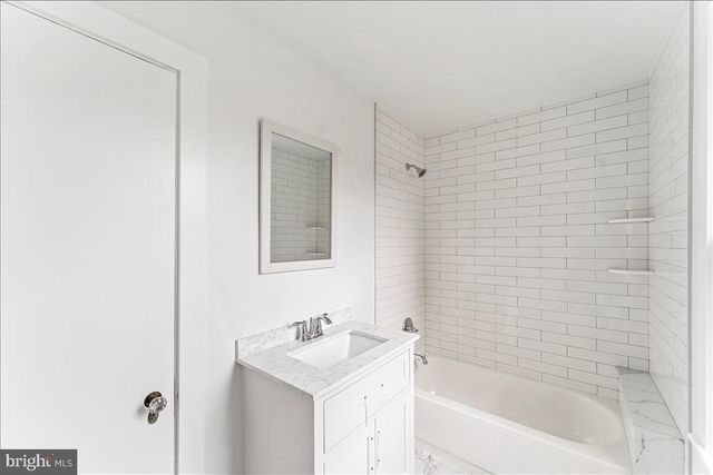 56 N SPROUL RD, Broomall, PA 19008