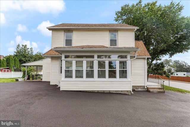 56 N SPROUL RD, Broomall, PA 19008