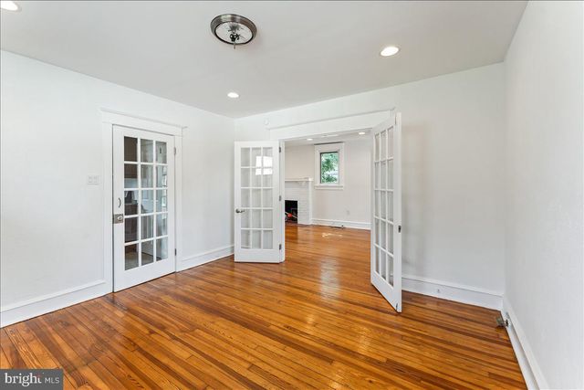 56 N SPROUL RD, Broomall, PA 19008