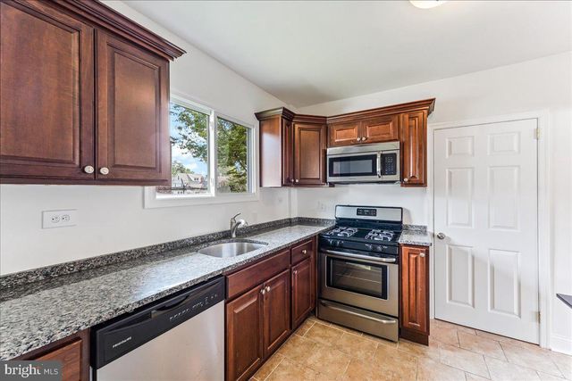 56 N SPROUL RD, Broomall, PA 19008