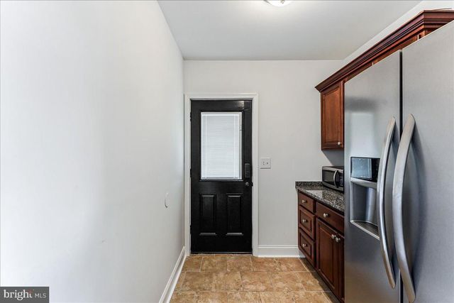 56 N SPROUL RD, Broomall, PA 19008