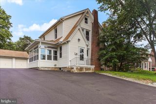 56 N SPROUL RD, Broomall, PA 19008