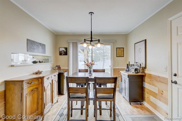 193 Linhart Street, Novi, MI 48377