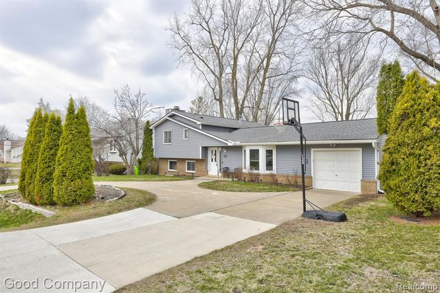 193 Linhart Street, Novi, MI 48377