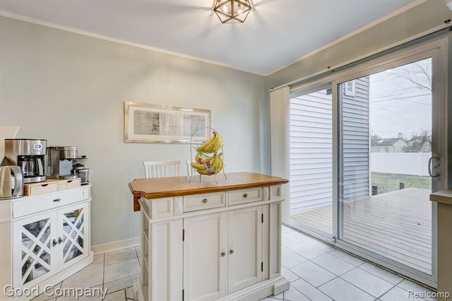 193 Linhart Street, Novi, MI 48377
