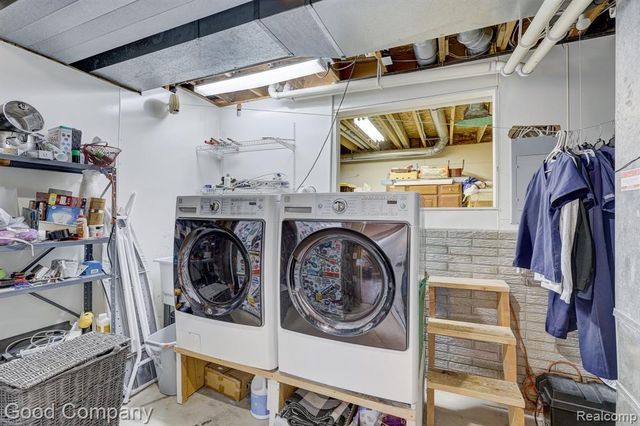 193 Linhart Street, Novi, MI 48377