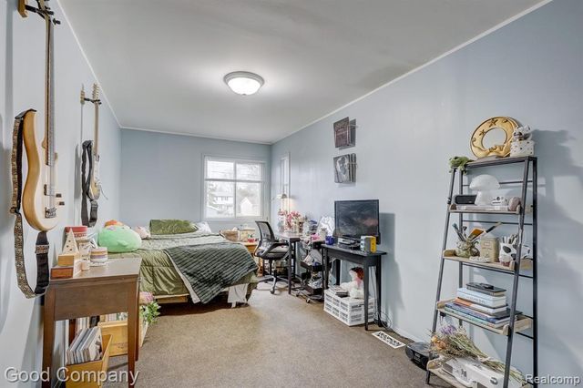 193 Linhart Street, Novi, MI 48377