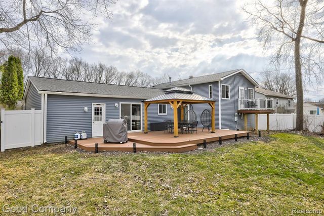 193 Linhart Street, Novi, MI 48377