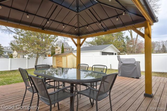 193 Linhart Street, Novi, MI 48377