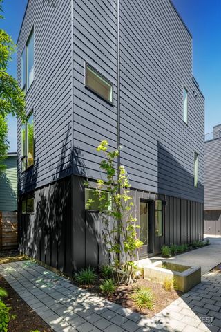 4107 25th Avenue SW, Seattle, WA 98106