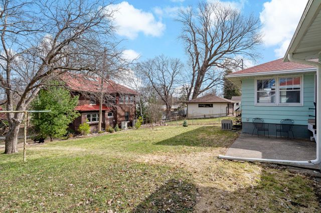 993 Hyacinth Avenue E, Saint Paul, MN 55106