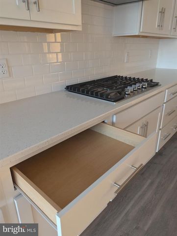 14997 WALTER ROBINSON, Haymarket, VA 20169