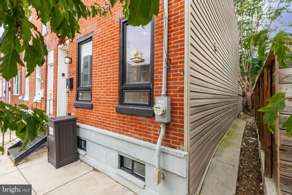 2009 DICKINSON ST, PHILADELPHIA, PA 19146 — photo 3