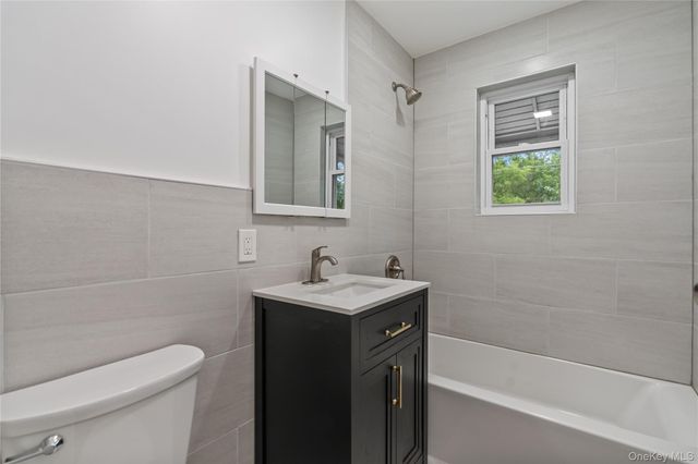 401 Olmstead Avenue 3, Bronx, NY 10473