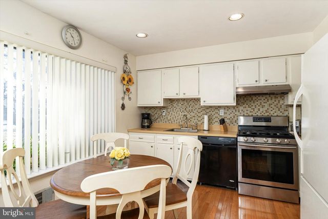 619 EDISON DR, Hightstown, NJ 08520