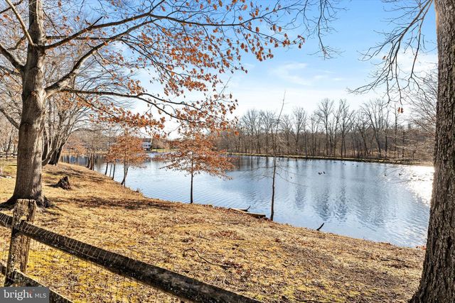 619 EDISON DR, Hightstown, NJ 08520