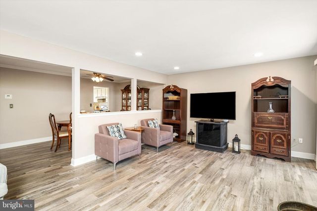 619 EDISON DR, Hightstown, NJ 08520