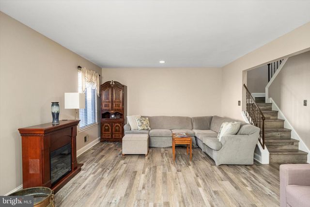 619 EDISON DR, Hightstown, NJ 08520